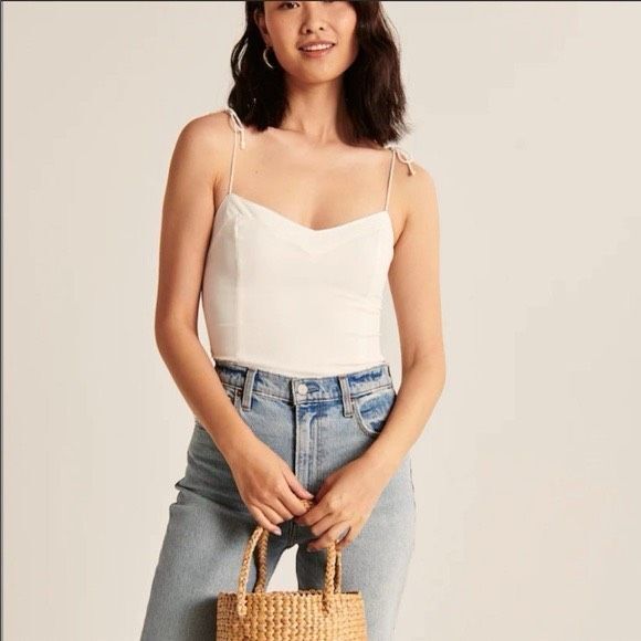 ✨Abercrombie & Fitch White Tie Strap V-Neck Sz Large Cami Top✨ - Picture 2 of 13